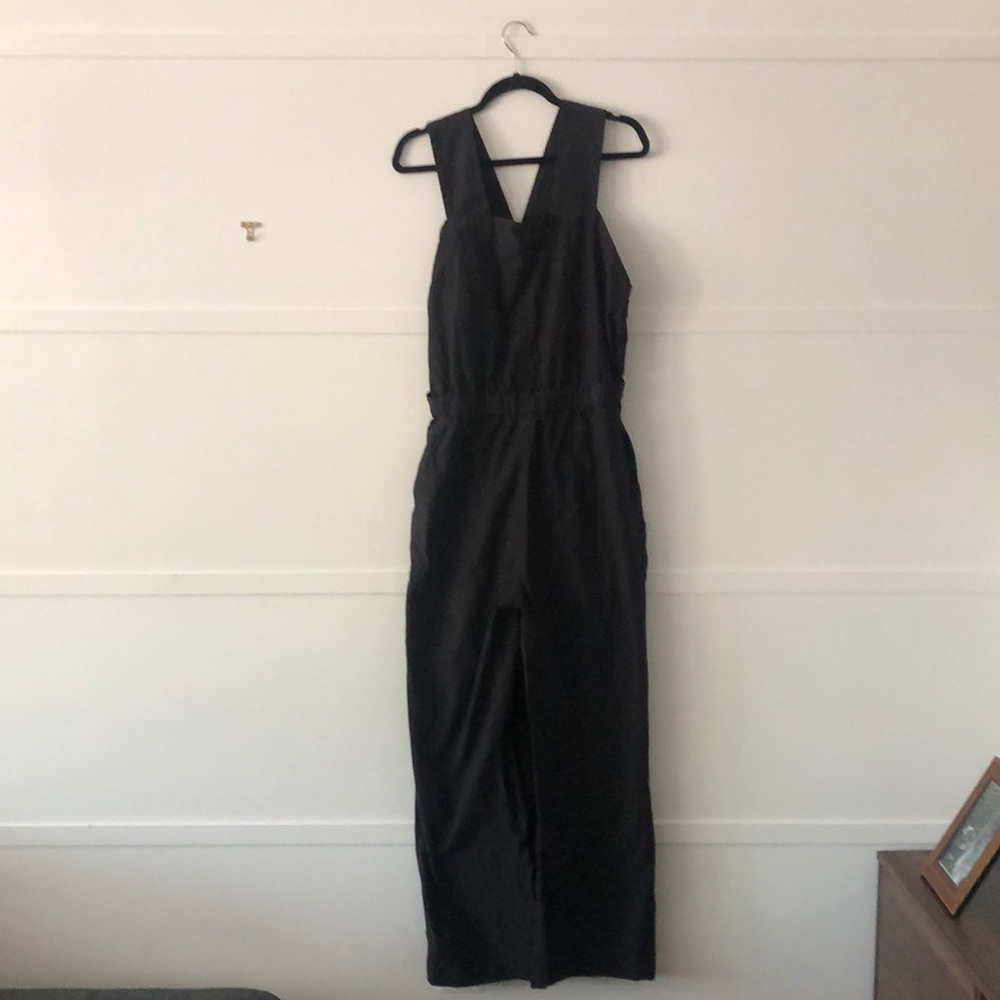 NEW WITH TAGS Everlane Apron Jumpsuit in black, size 8